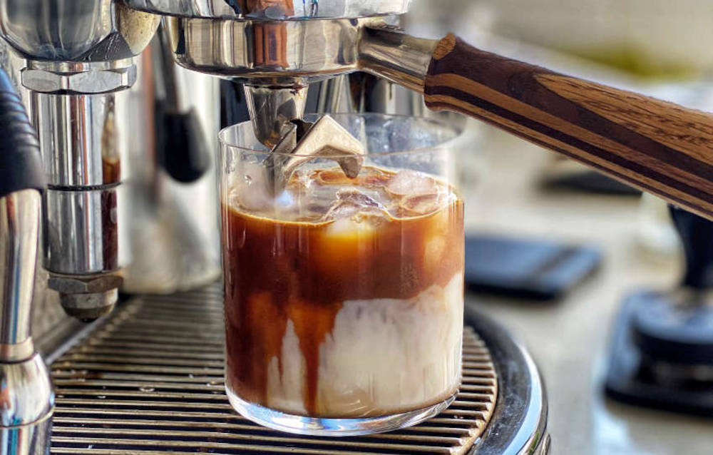 How to make a Thai Iced Coffee (recipe) - Espresso & Coffee Guide